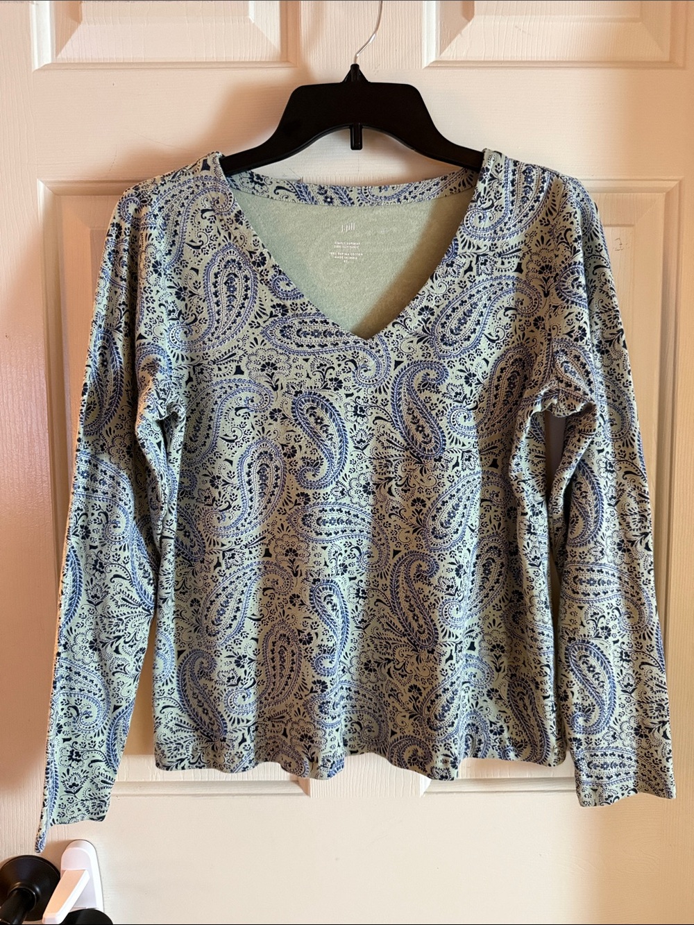 J. Jill V-Neck Long Sleeve Paisley Tee in Light Green and Navy